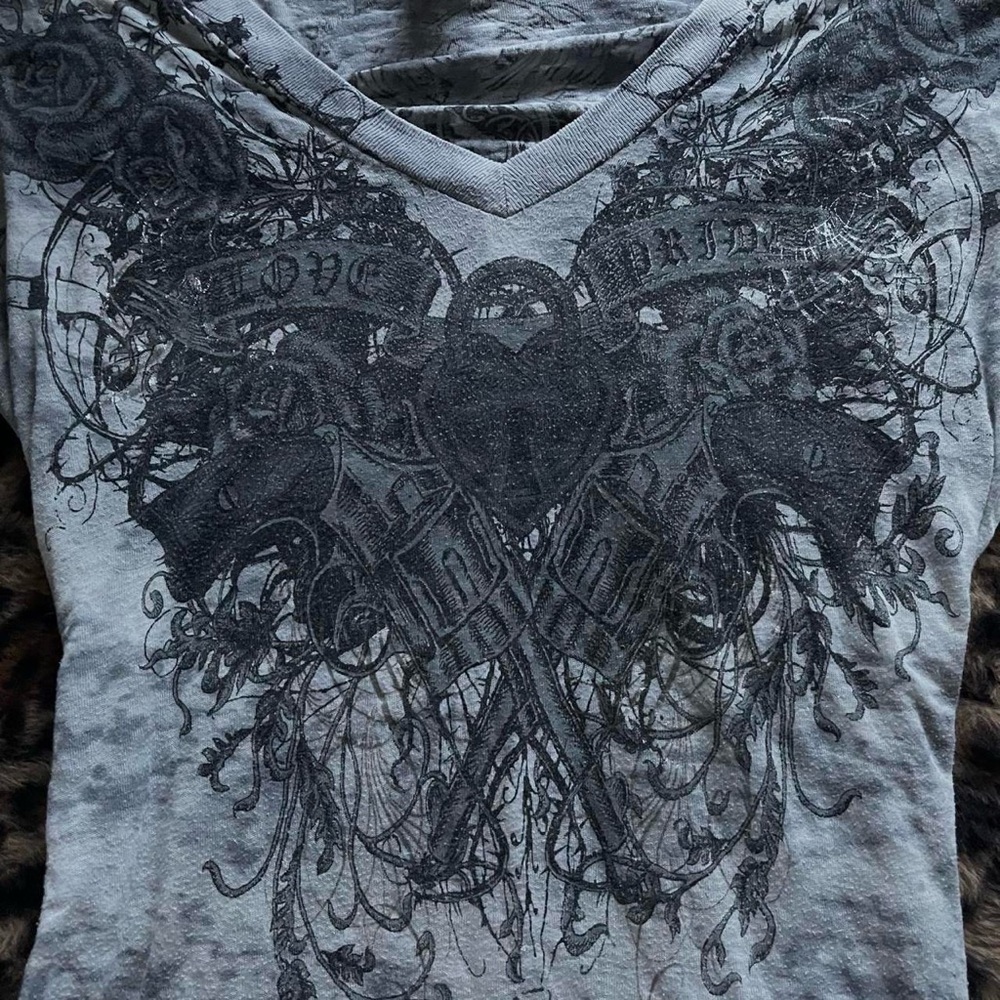Affliction Style White/Grey Long Sleeve V-Neck Tee - Picture 2 of 4
